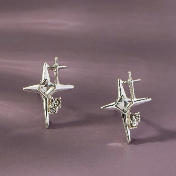 DAWN SILVER STAR STUD EARRINGS - Picture 1 of 1